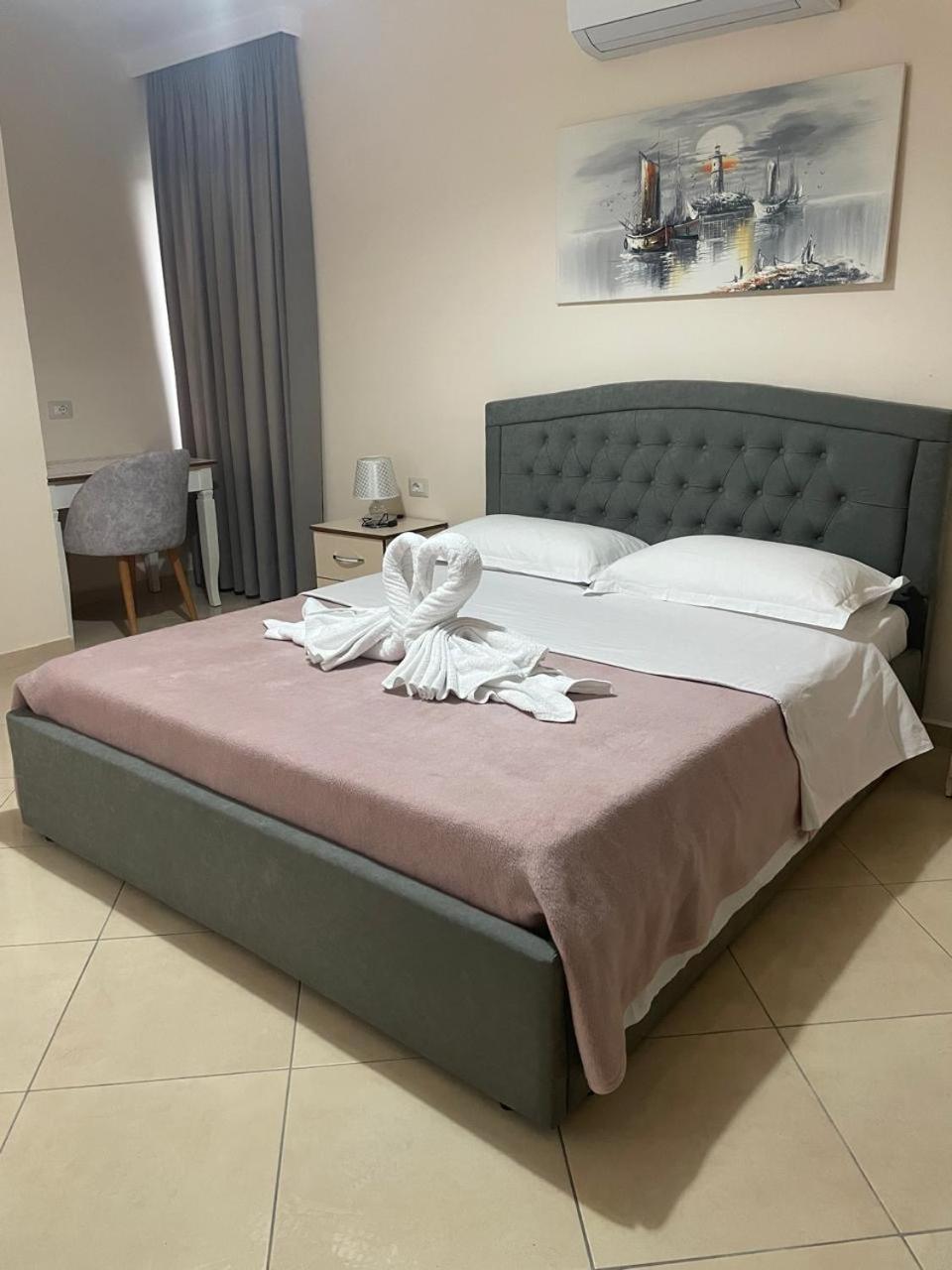 Hotel R